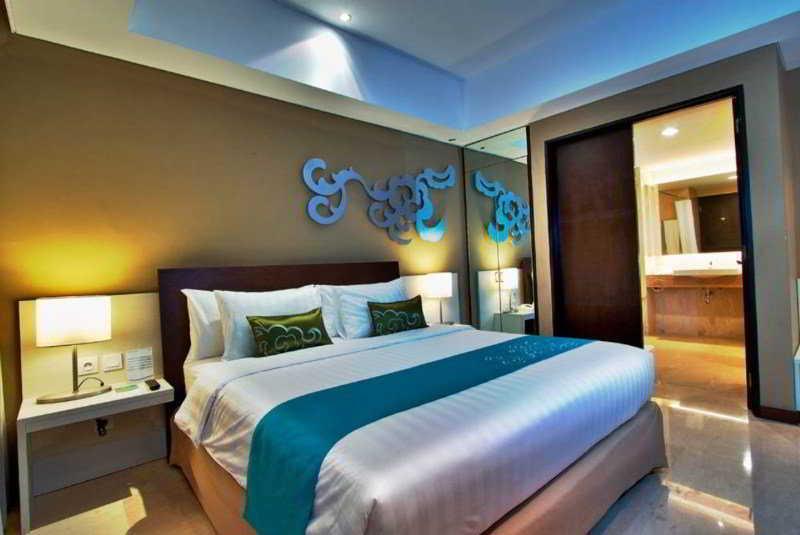 Soll Marina Hotel & Conference Center Bangka Pangkal Pinang Exteriör bild