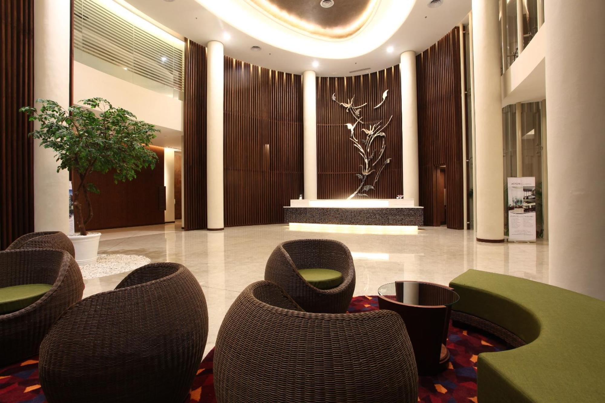 Soll Marina Hotel & Conference Center Bangka Pangkal Pinang Exteriör bild
