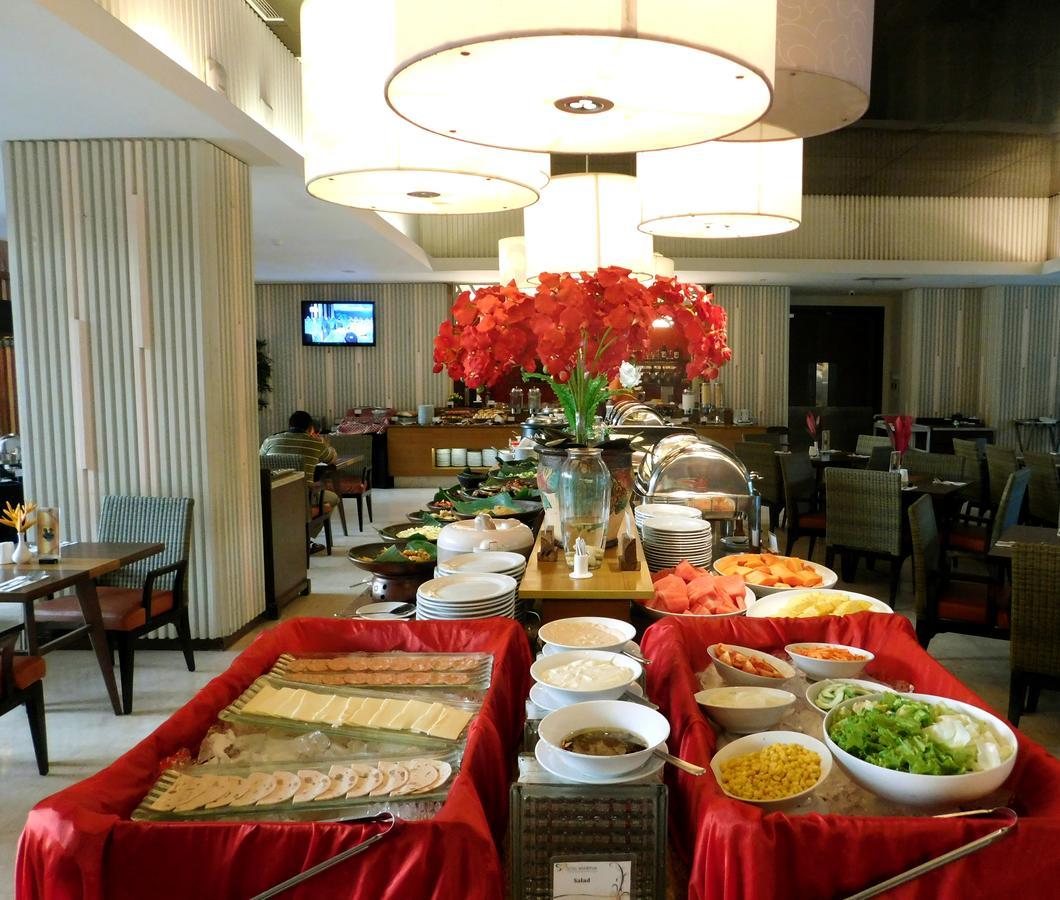 Soll Marina Hotel & Conference Center Bangka Pangkal Pinang Exteriör bild