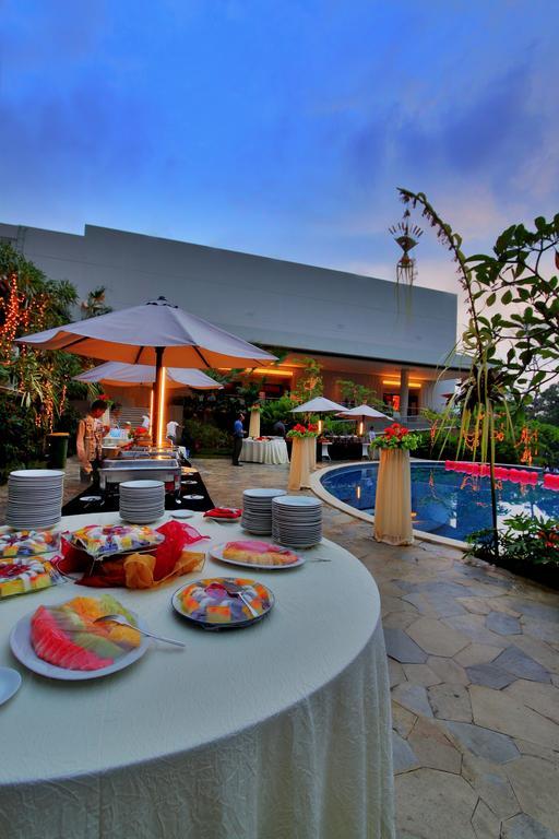 Soll Marina Hotel & Conference Center Bangka Pangkal Pinang Exteriör bild